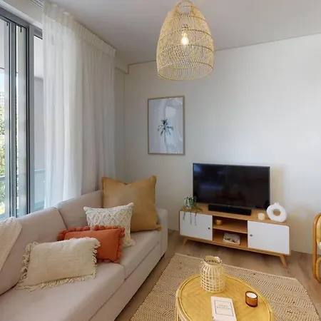 Stunning Waterfront Apartment In 5-Star Complex Cairns Exterior photo